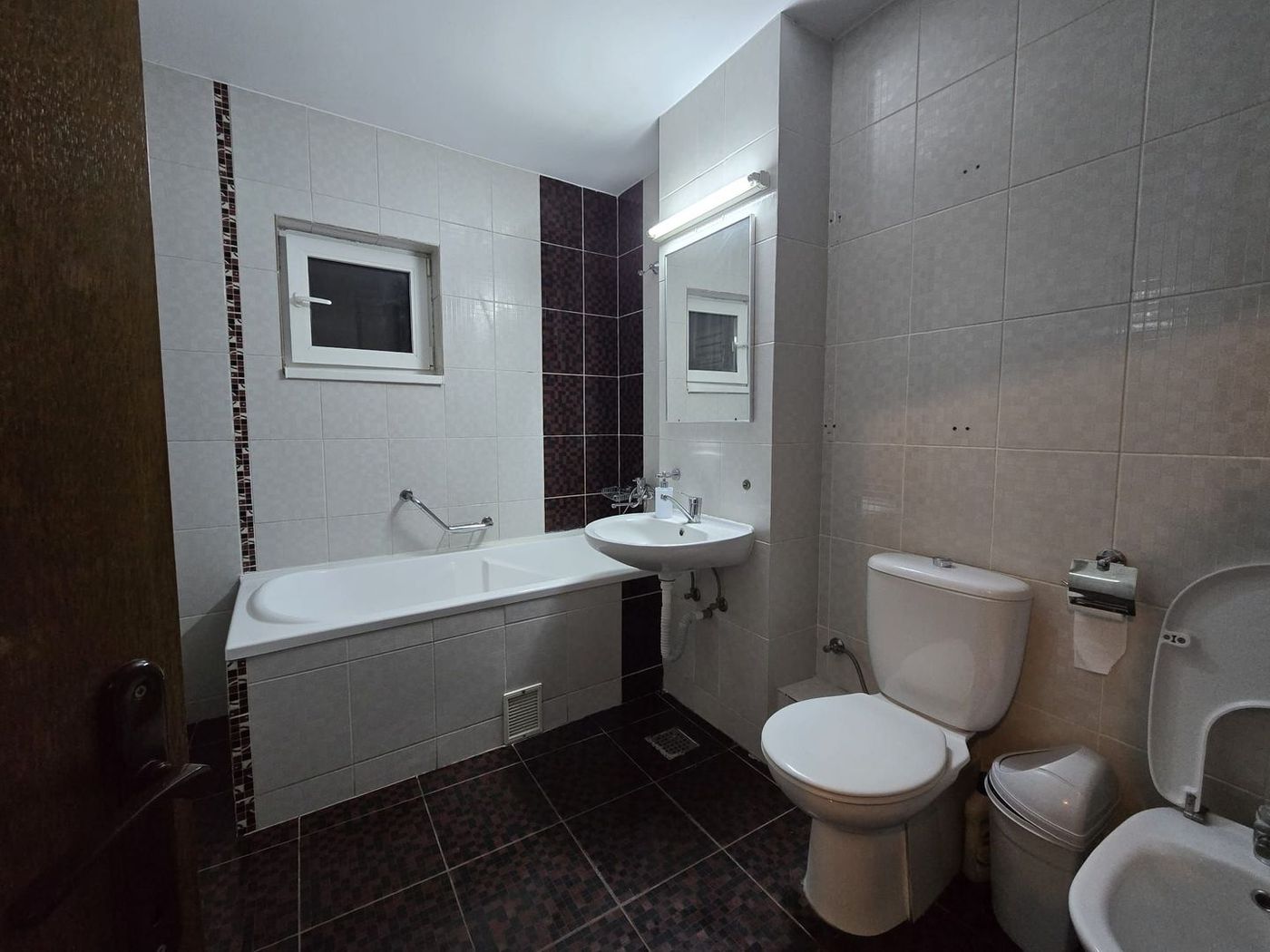 anBn-23926 De inchiriat apartament cu 3 camere, Ultimul Leu, 600 Euro