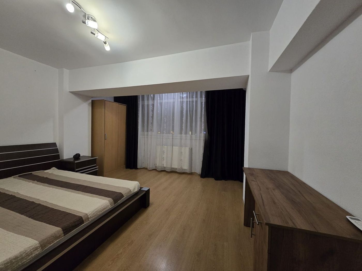 anBn-23930 De inchiriat apartament cu 3 camere, Ultimul Leu, 600 Euro