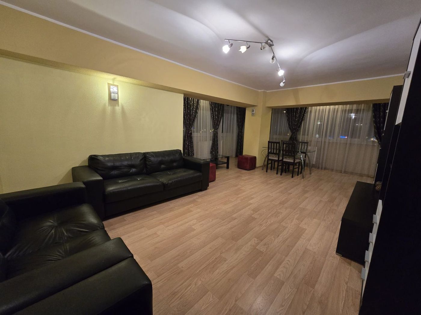 anBn-23932 De inchiriat apartament cu 3 camere, Ultimul Leu, 600 Euro