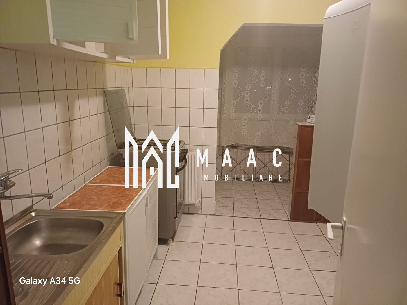 APARTAMENT 2 CAMERE I DECOMANDAT I 48 MP