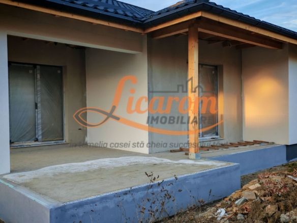 Casa la cheie in CRISTIAN pe Parter, zona de vile,250.000 euro