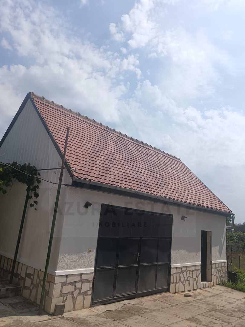 Casa individuala cu 6 camere garaj 22 mp si 650 mp teren in Piata Cluj