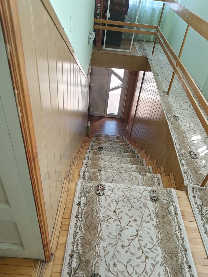 Casa individuala cu 6 camere garaj 22 mp si 650 mp teren in Piata Cluj
