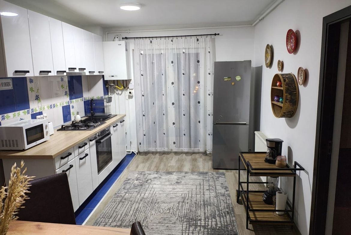 Apartament 3 camere 73 mp bucatarie generoasa lift pivnita Vasile Aron