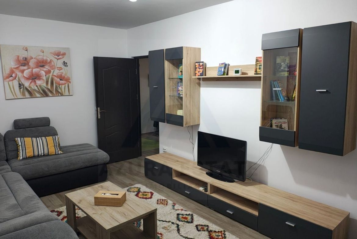 Apartament 3 camere 73 mp bucatarie generoasa lift pivnita Vasile Aron