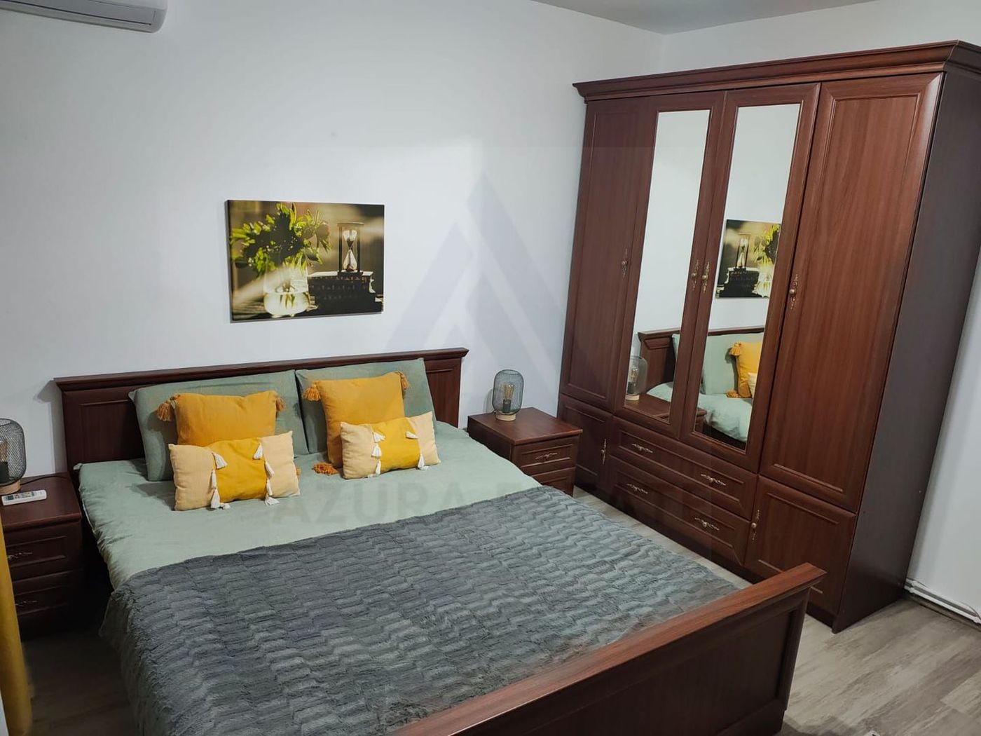 Apartament 3 camere 73 mp bucatarie generoasa lift pivnita Vasile Aron