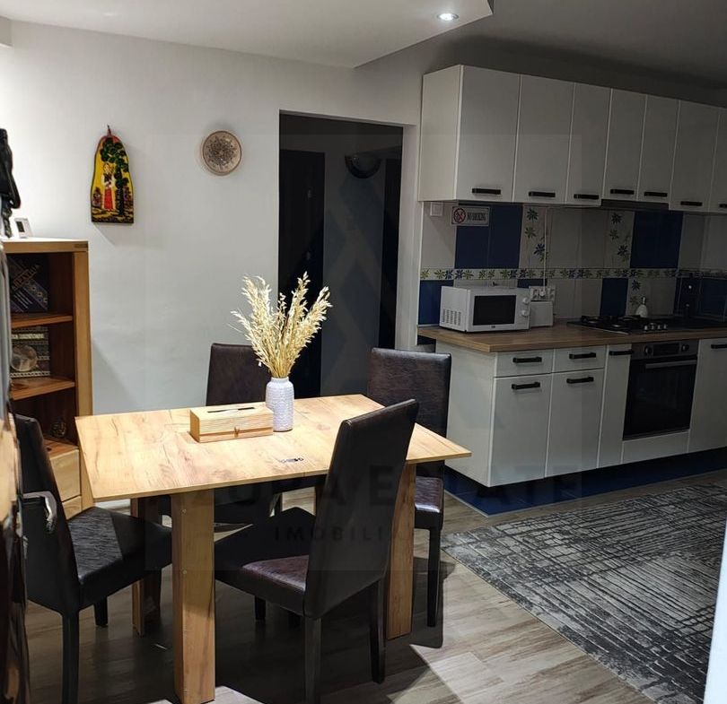 Apartament 3 camere 73 mp bucatarie generoasa lift pivnita Vasile Aron