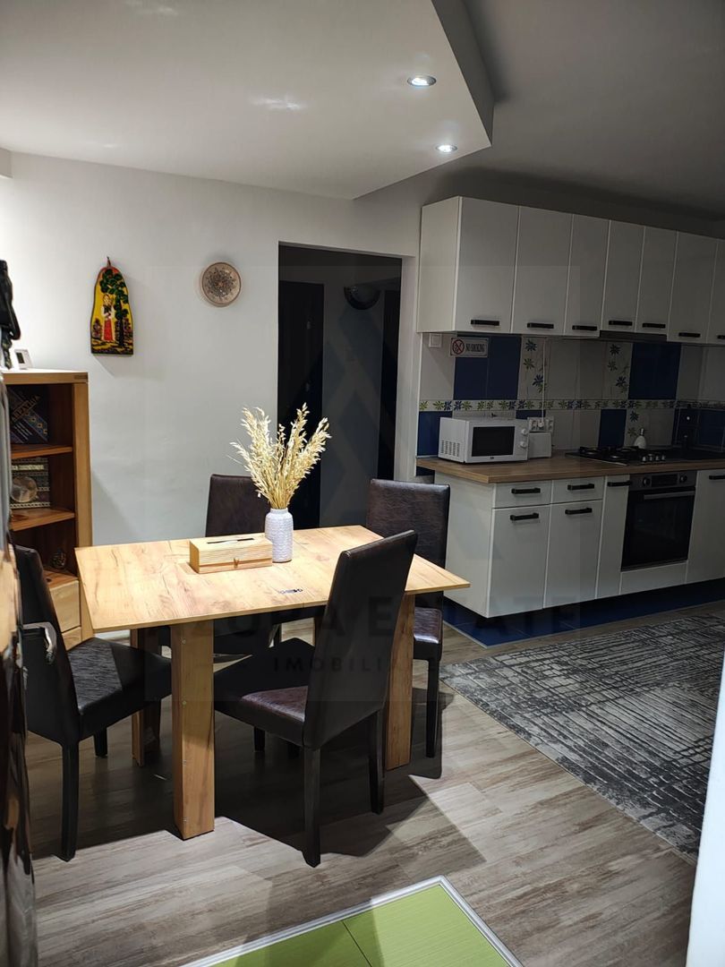 Apartament 3 camere 73 mp bucatarie generoasa lift pivnita Vasile Aron