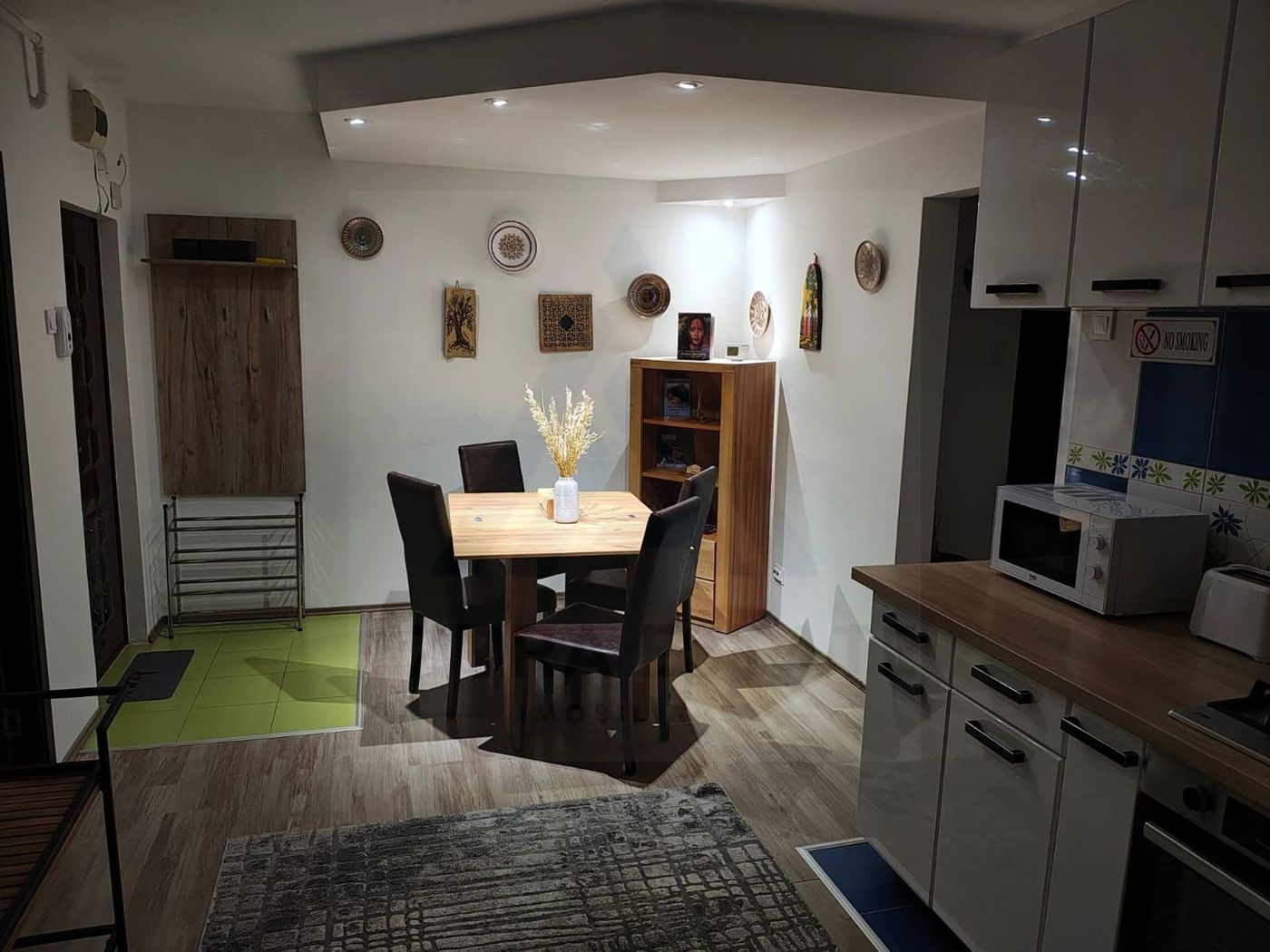 Apartament 3 camere 73 mp bucatarie generoasa lift pivnita Vasile Aron