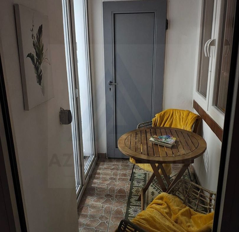 Apartament 3 camere 73 mp bucatarie generoasa lift pivnita Vasile Aron