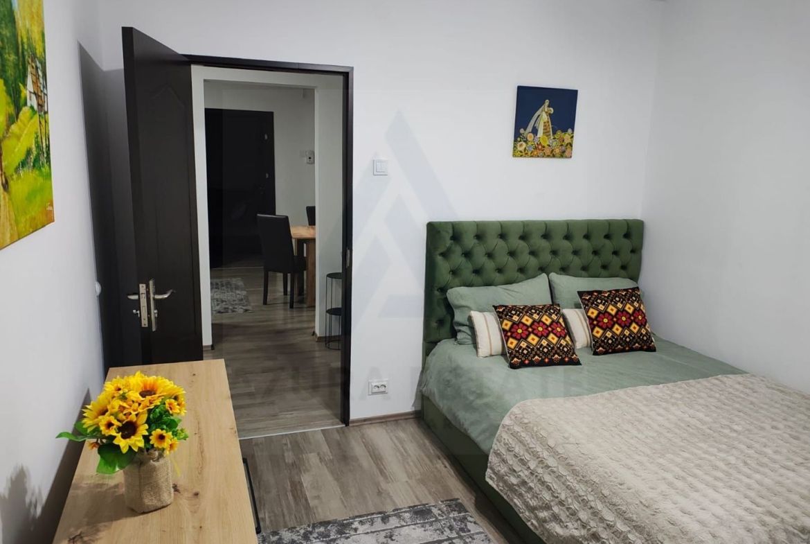 Apartament 3 camere 73 mp bucatarie generoasa lift pivnita Vasile Aron