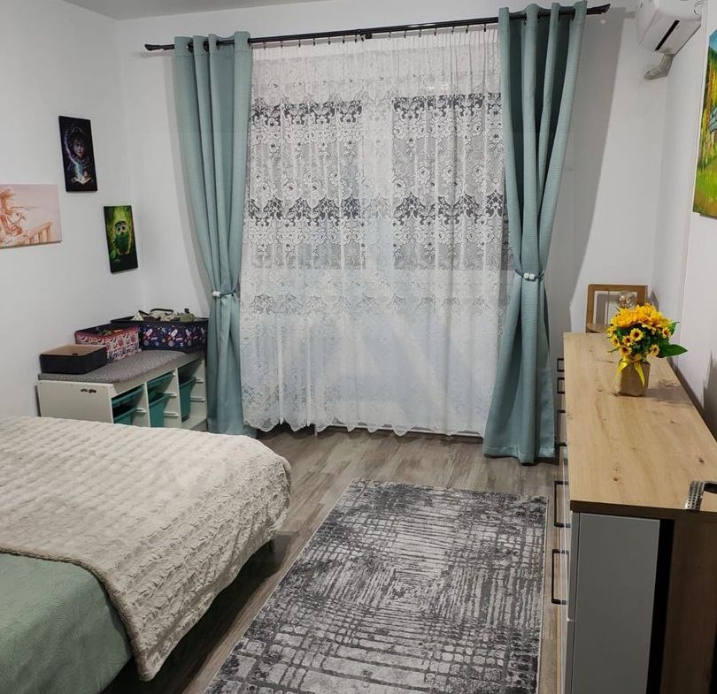 Apartament 3 camere 73 mp bucatarie generoasa lift pivnita Vasile Aron