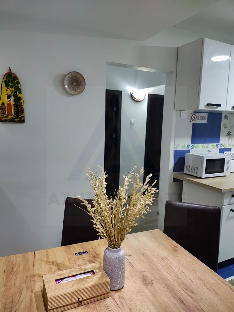 Apartament 3 camere 73 mp bucatarie generoasa lift pivnita Vasile Aron
