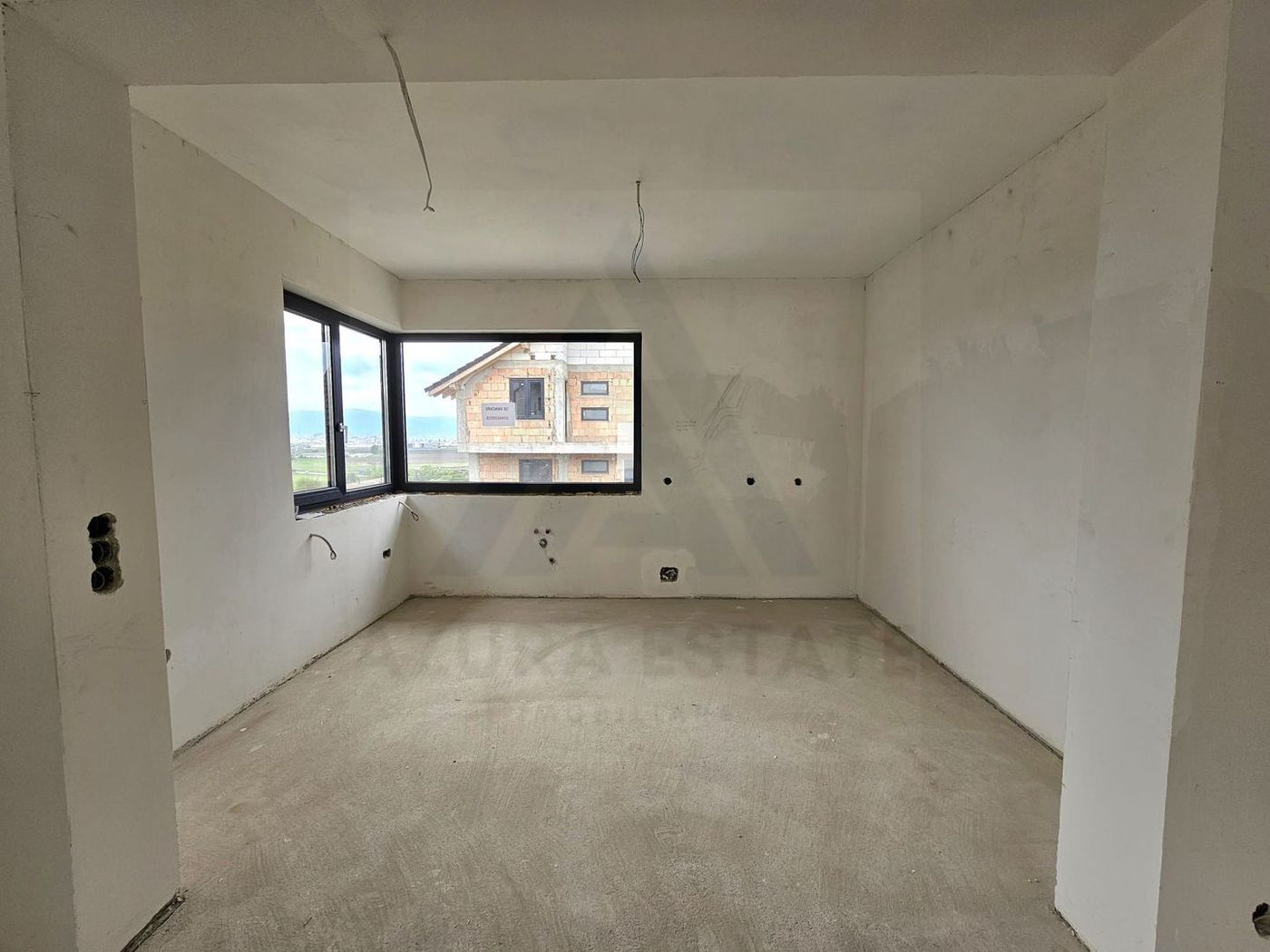 Casa individuala pe un singur nivel 123 mp teren 390 mp in Sura Mare