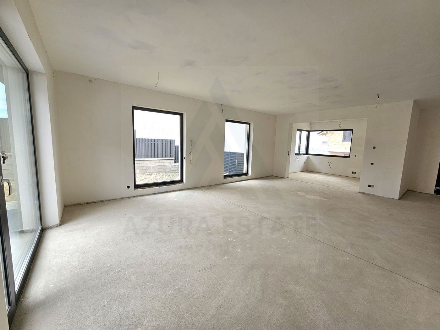 Casa individuala pe un singur nivel 123 mp teren 390 mp in Sura Mare
