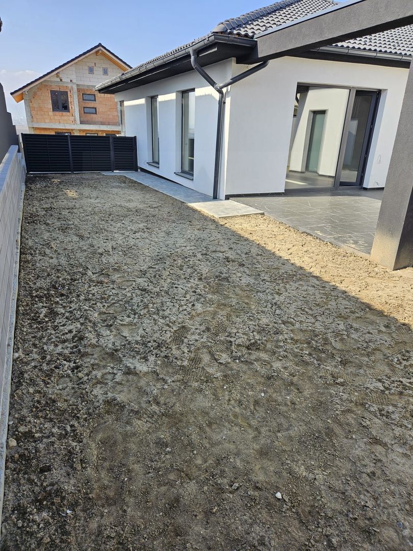 Casa individuala pe un singur nivel 123 mp teren 390 mp in Sura Mare