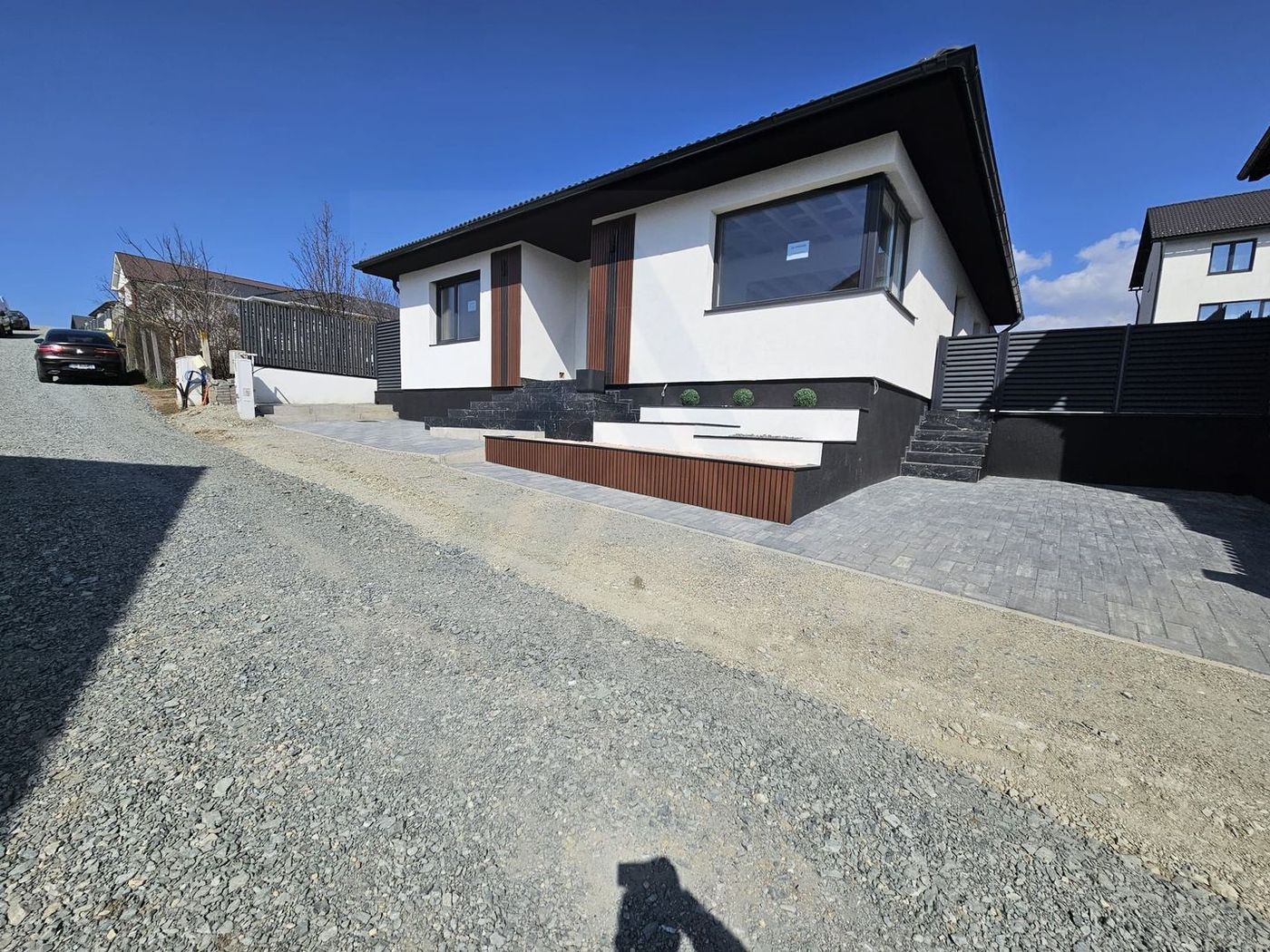 Casa individuala pe un singur nivel 123 mp teren 390 mp in Sura Mare