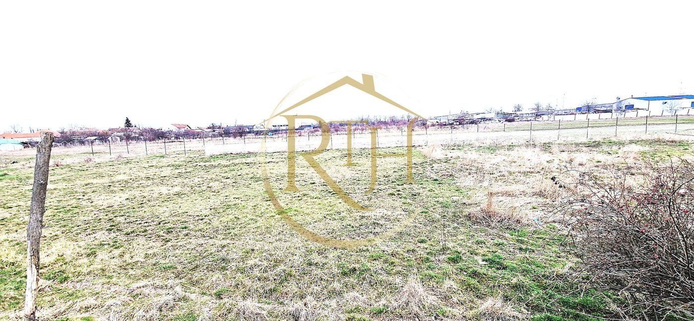 Vand teren intravilan Zona Fraidorf,comison ,,0”