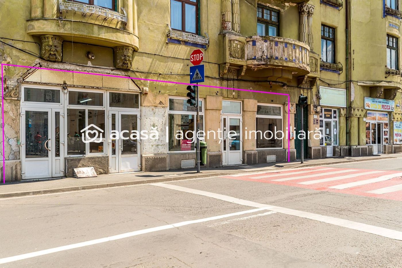 Spatiu comercial ,cu vitrina de  in zona Boul Rosu.