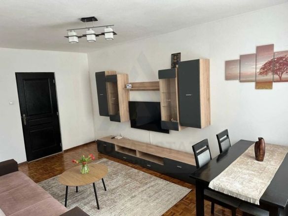 Apartament modern 2 camere etaj 1 balcon 6mp în Cartierul Ștrand I