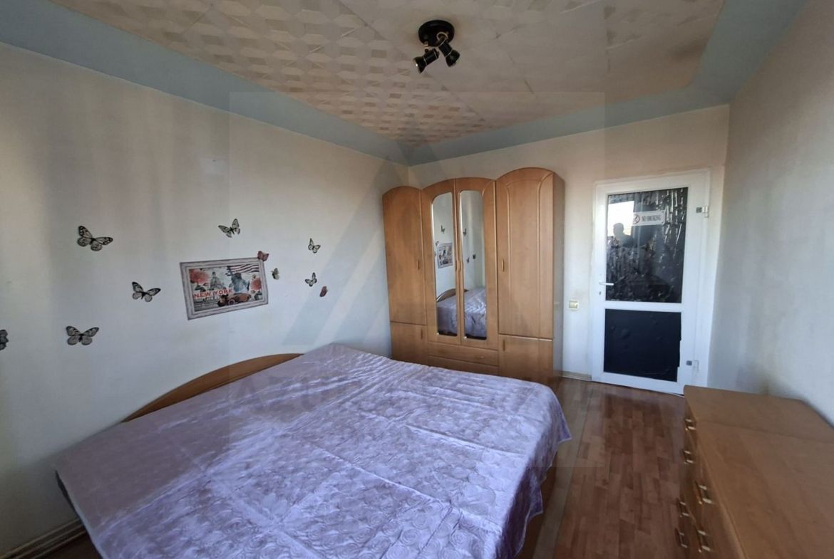 Apartament 3 camere 72 mp utili etaj 2 si balcon in Terezian