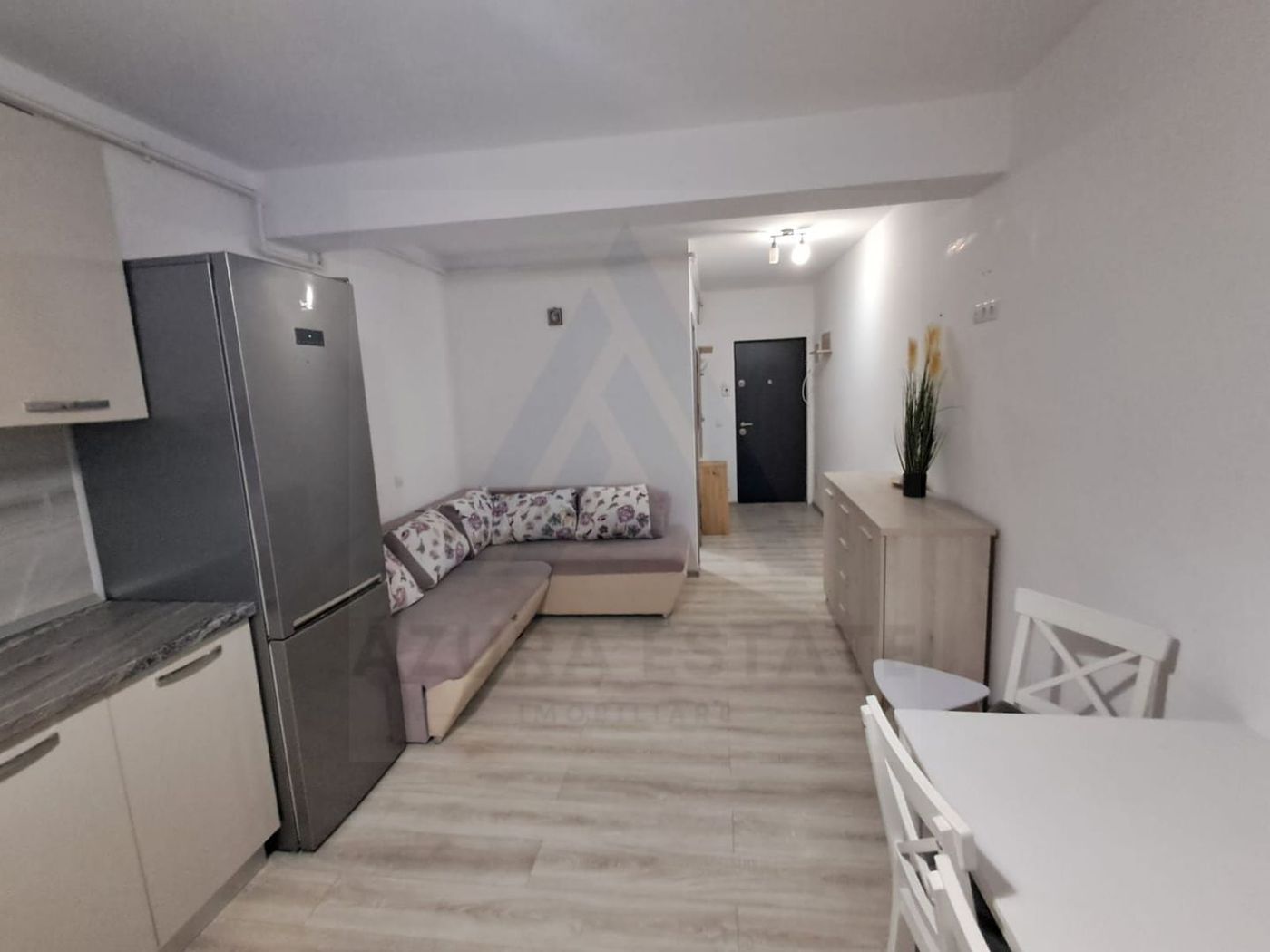 Apartament 48 mp utili 2 camere la vila cu balcon 7 mp in Selimbar