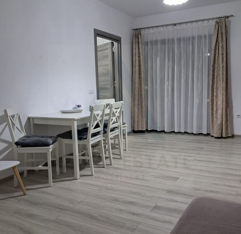 Apartament 48 mp utili 2 camere la vila cu balcon 7 mp in Selimbar
