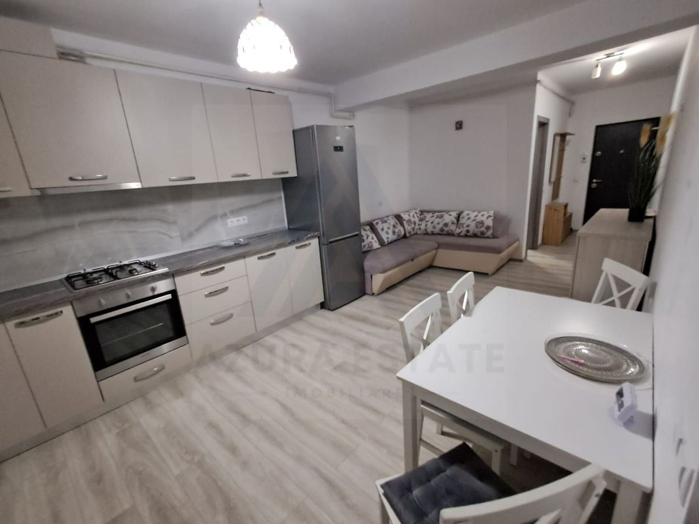 Apartament 48 mp utili 2 camere la vila cu balcon 7 mp in Selimbar
