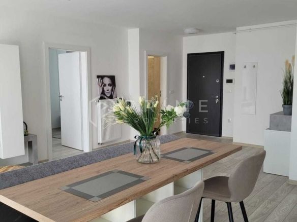 Apartament cu 2 camere de închiriat, cu parcare și boxă – Maurer