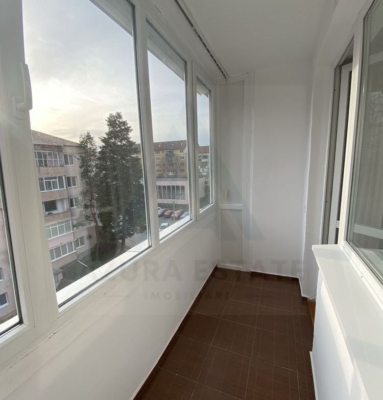 Apartament modern 2 camere 50 mp utili balcon inchis in Șelimbăr