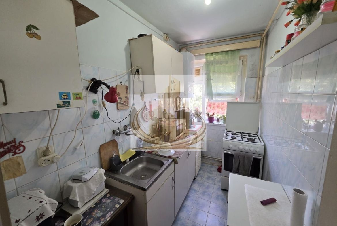 Apartament 4 camere în zona Dacia