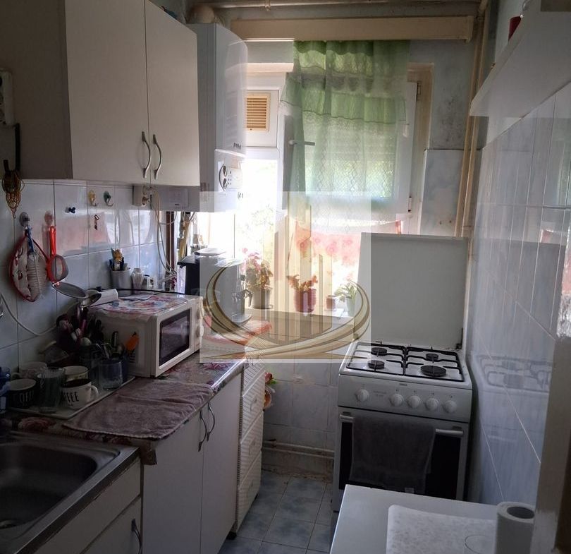 Apartament 4 camere în zona Dacia