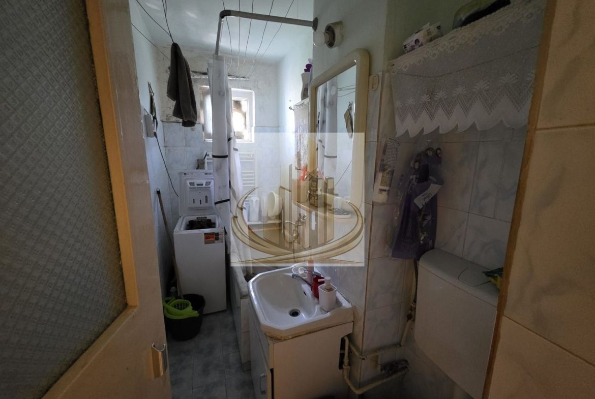 Apartament 4 camere în zona Dacia