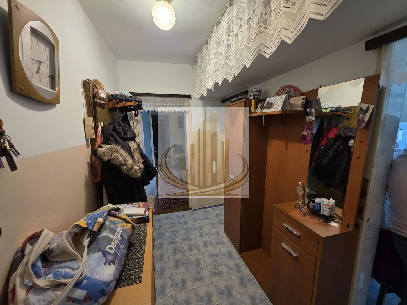 Apartament 4 camere în zona Dacia