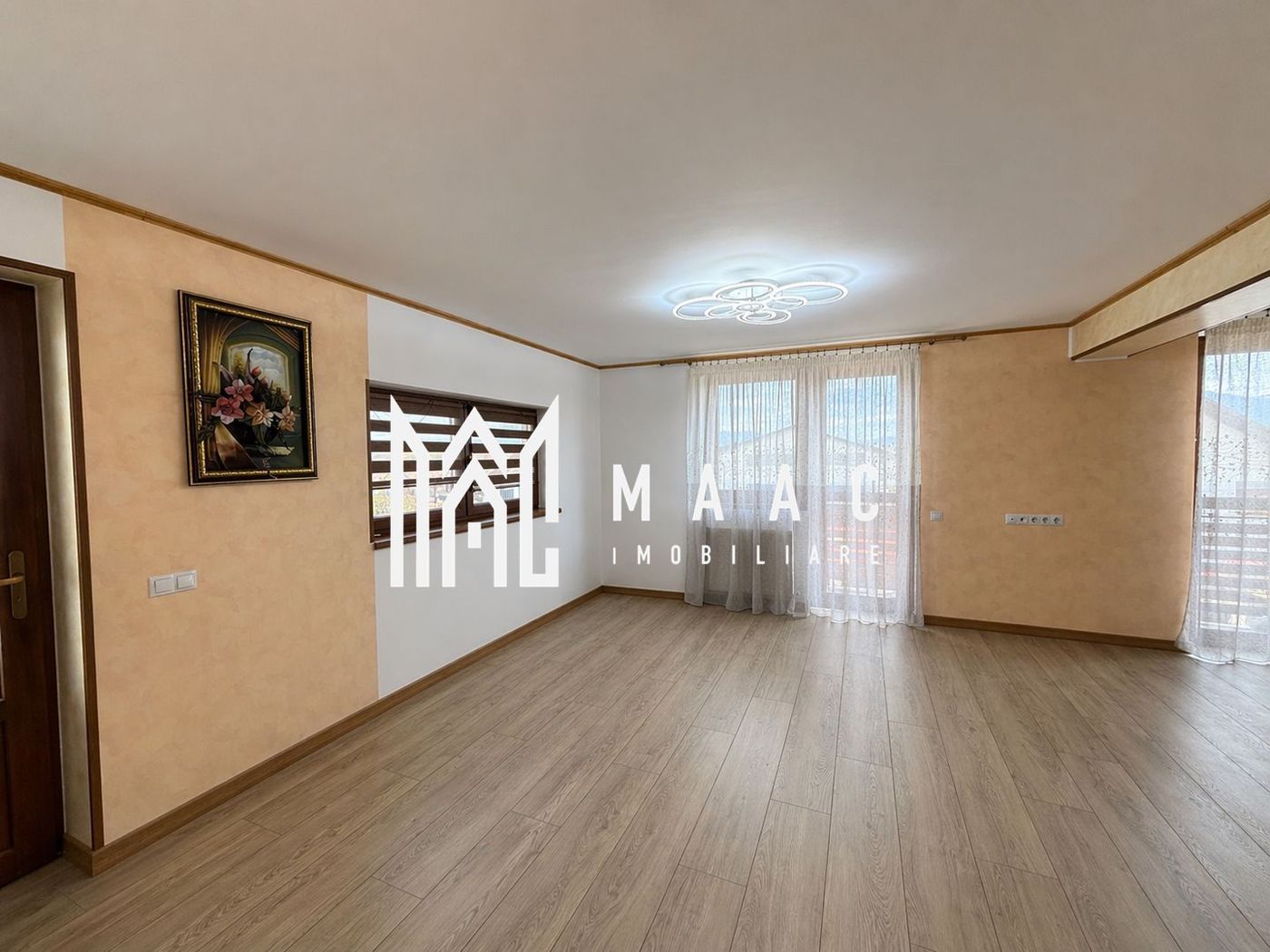 Casă 5 camere | 220 mpu | Cartierul Arhitectilor-Sibiu