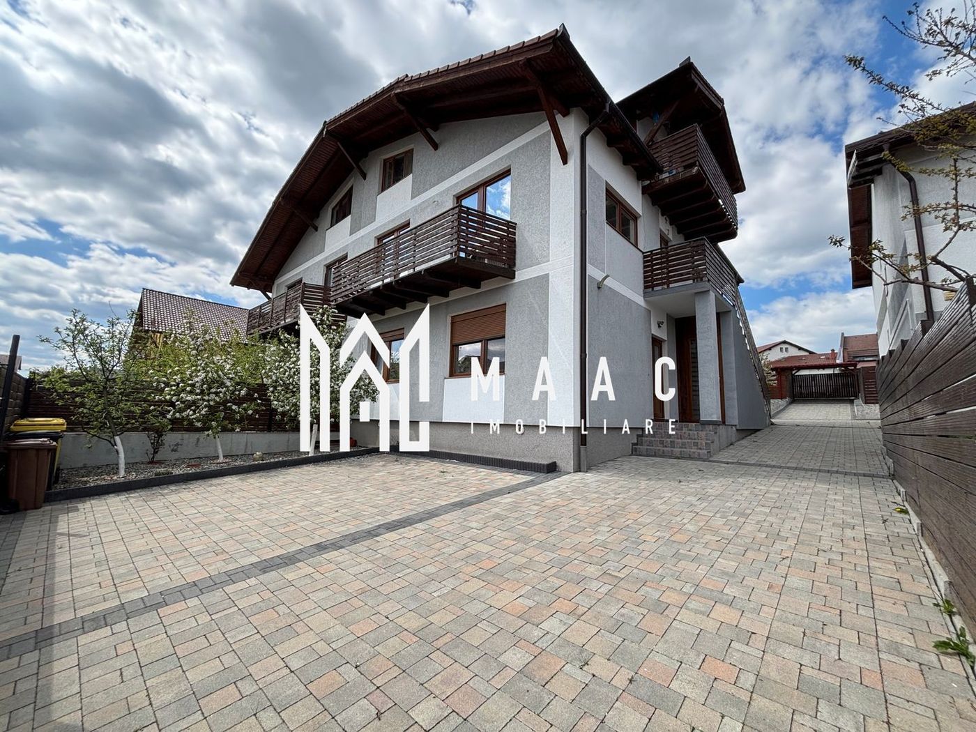 Casă 5 camere | 220 mpu | Cartierul Arhitectilor-Sibiu