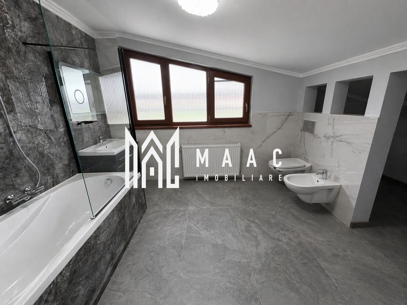 Casă 5 camere | 220 mpu | Cartierul Arhitectilor-Sibiu
