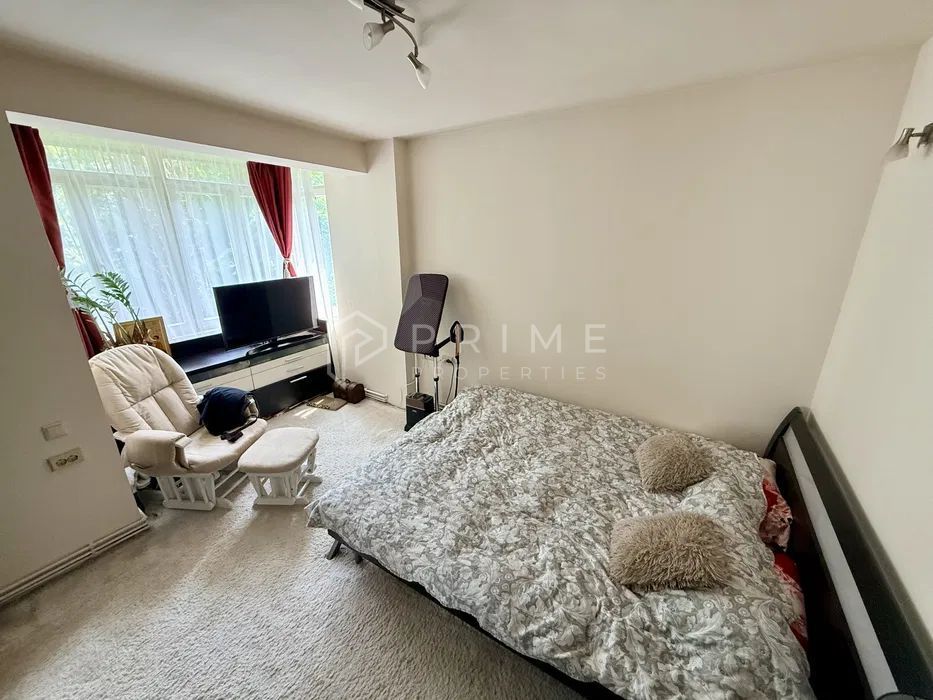 Apartament cu 3 camere – Cartier Cornișa, Strada Victor Babeș