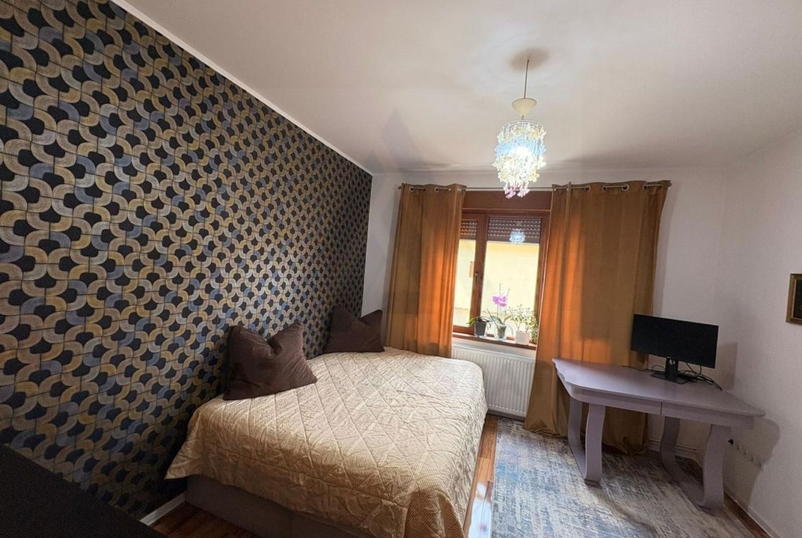 Casă versatila intretinuta 143 mp utili 5 camere 3 bai pivnita Lazaret