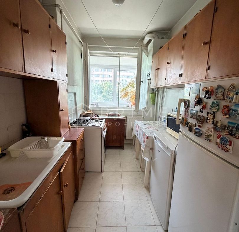 Apartament 2 camere, Decomandat| Potențial de renovare| Orientare Sud