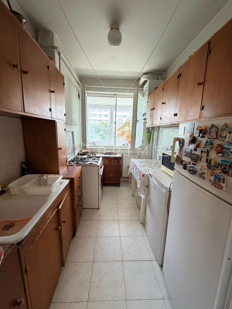 Apartament 2 camere, Decomandat| Potențial de renovare| Orientare Sud