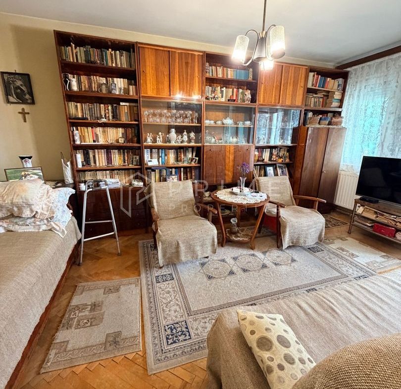 Apartament 2 camere, Decomandat| Potențial de renovare| Orientare Sud