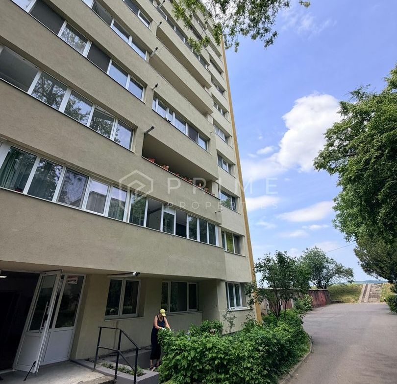 Apartament 2 camere, Decomandat| Potențial de renovare| Orientare Sud