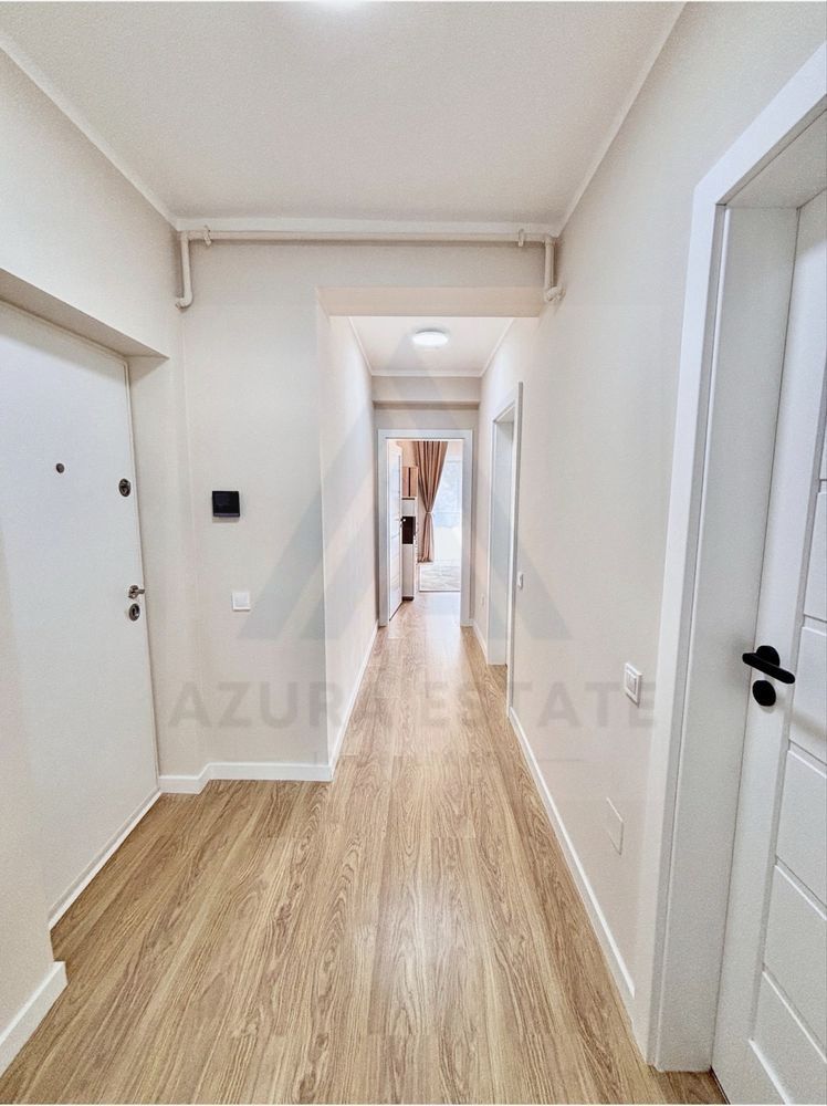 Apartament ultrafinisat 2 camere balcon 7.5 mp si parcare in Cristian