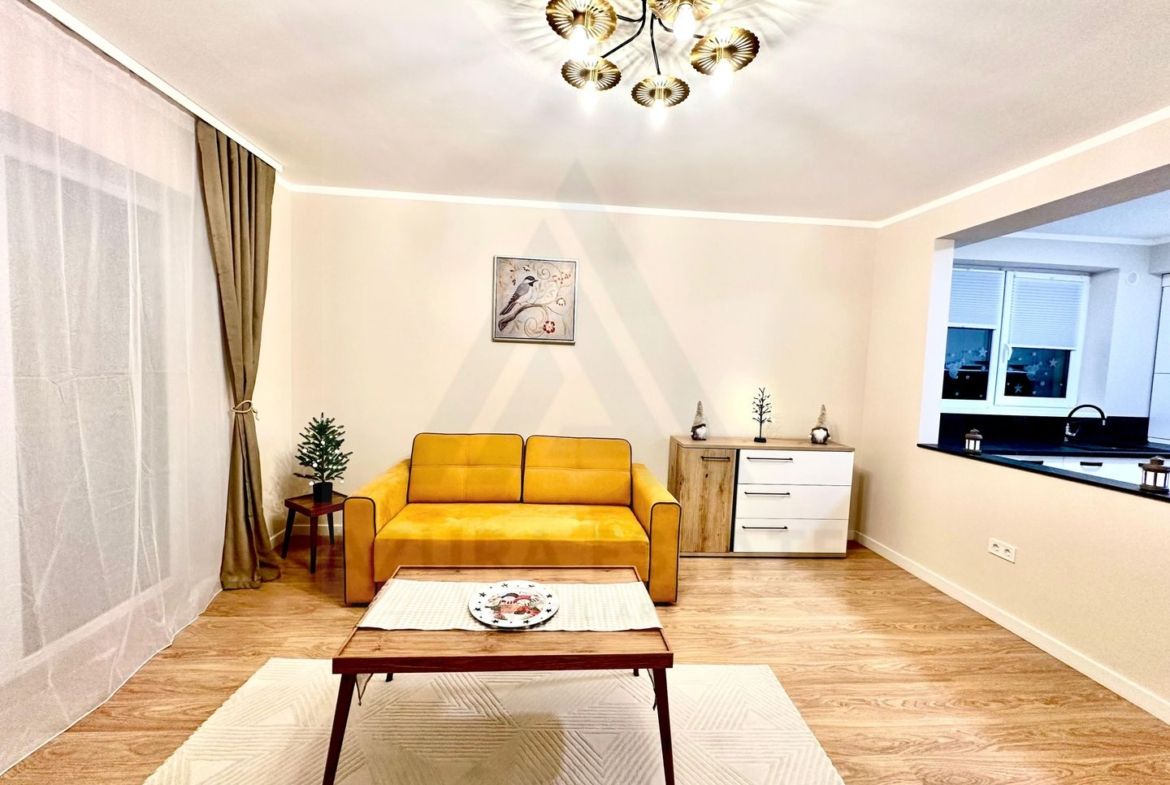 Apartament ultrafinisat 2 camere balcon 7.5 mp si parcare in Cristian