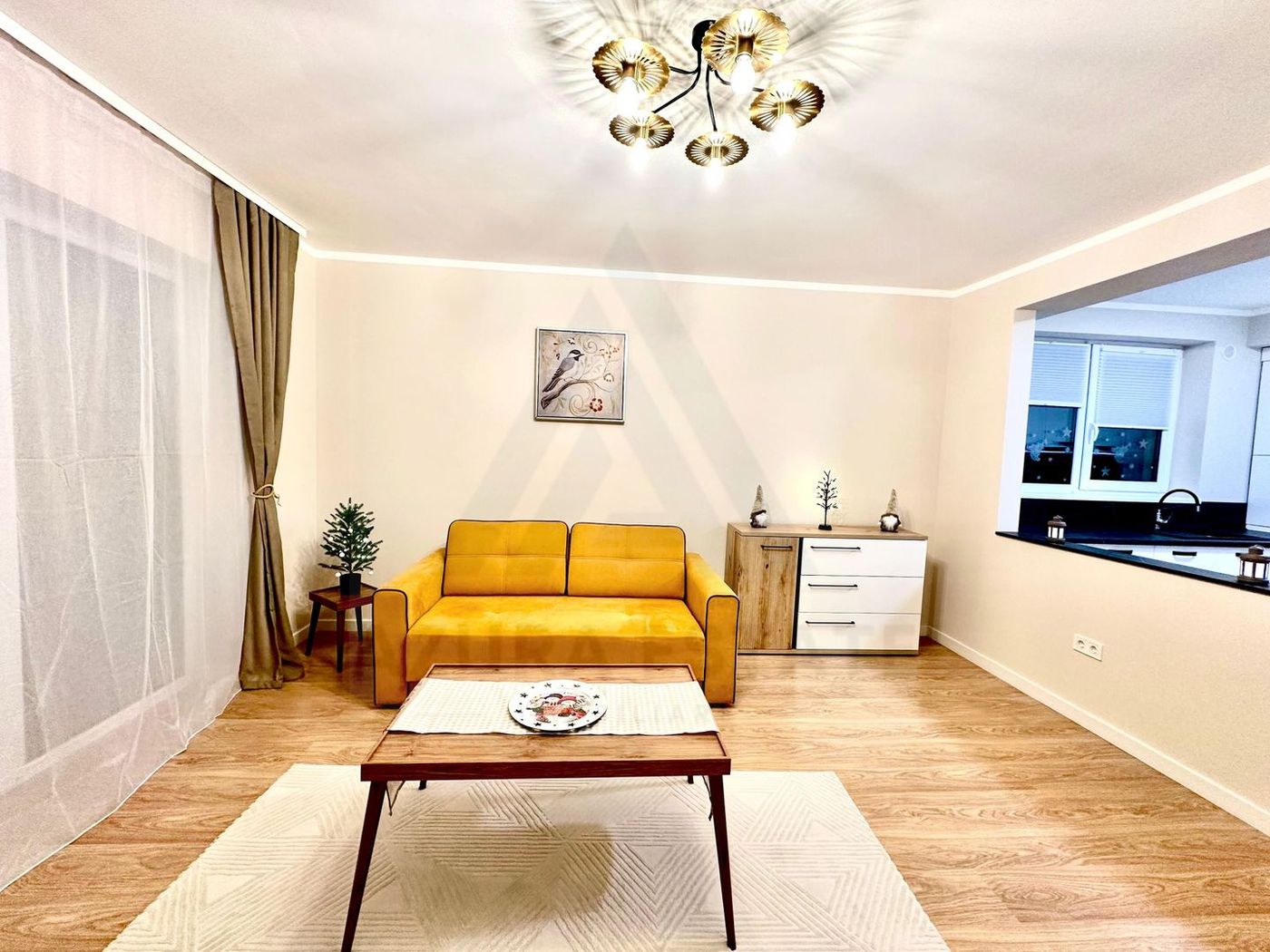 Apartament ultrafinisat 2 camere balcon 7.5 mp si parcare in Cristian