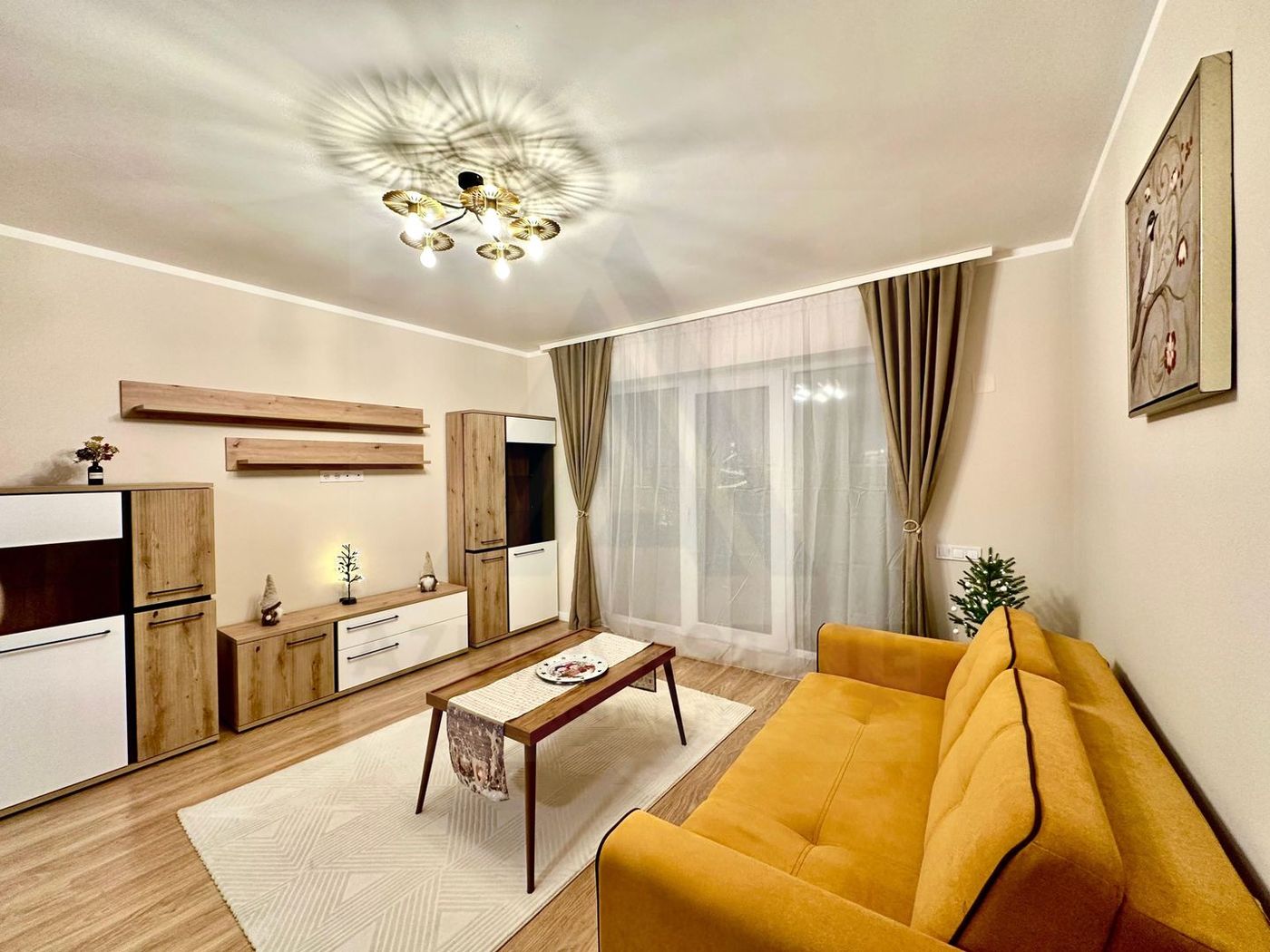 Apartament ultrafinisat 2 camere balcon 7.5 mp si parcare in Cristian