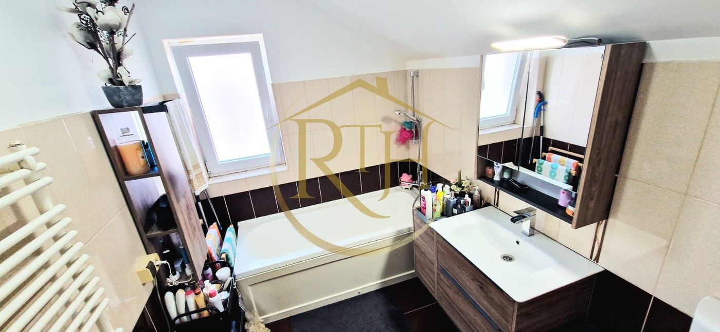 Vand casa Indivduala cu 4 camere in comuna Giroc/ pret 186000 euro