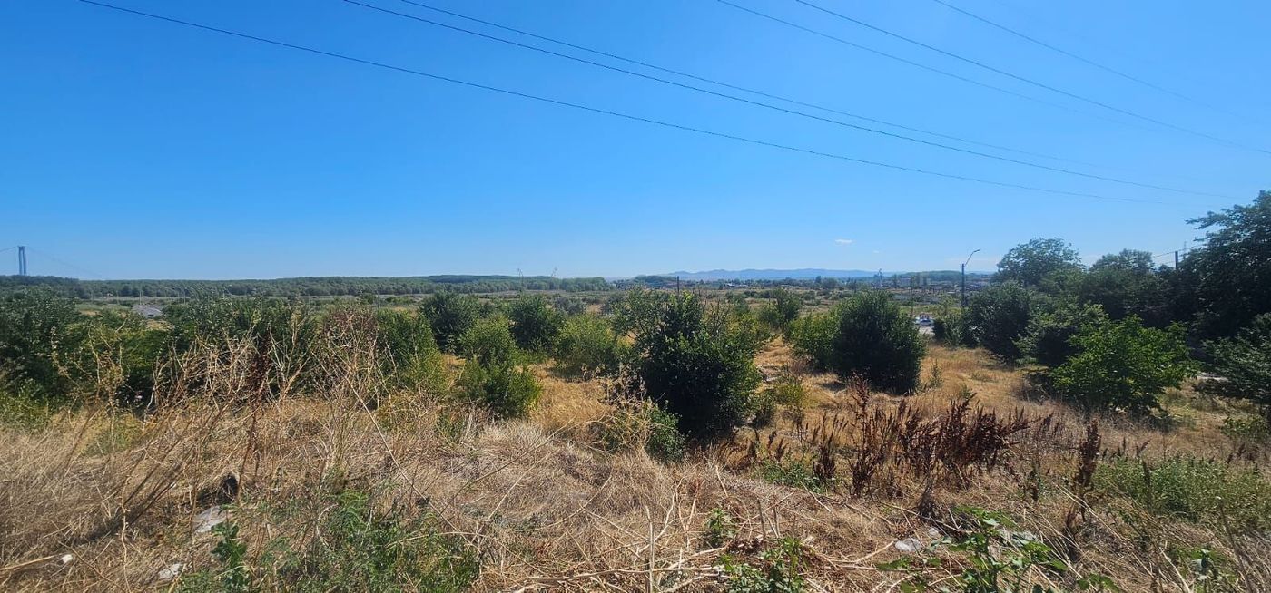 Teren intravilan 14.168 mp – pozitie excelenta la intrarea in Braila