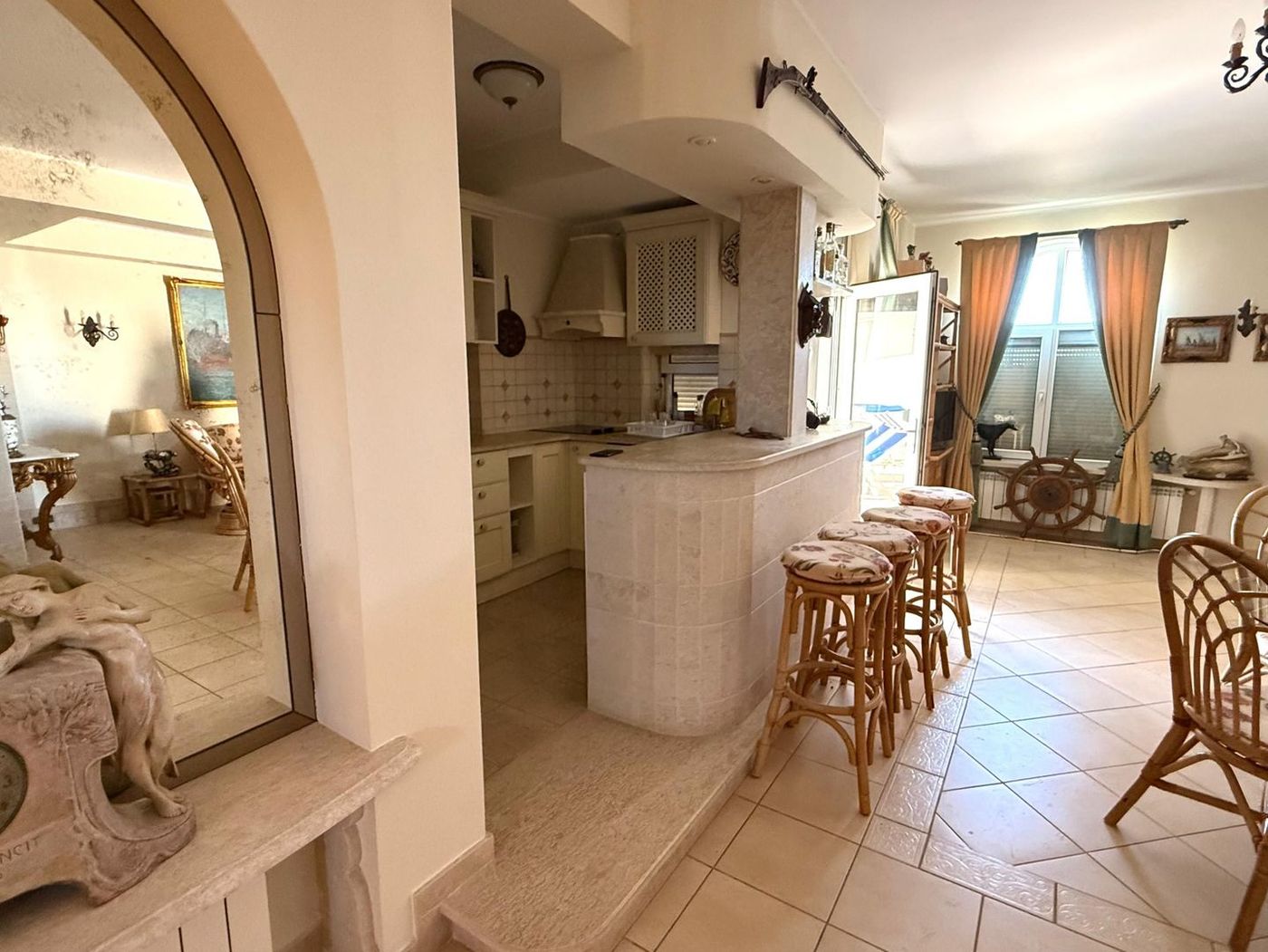 Apartament 4 camere, 101.21 mp, pe plaja Coral Beach – Navodari